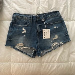 NWT 🌈 Frame Denim Short size 28
